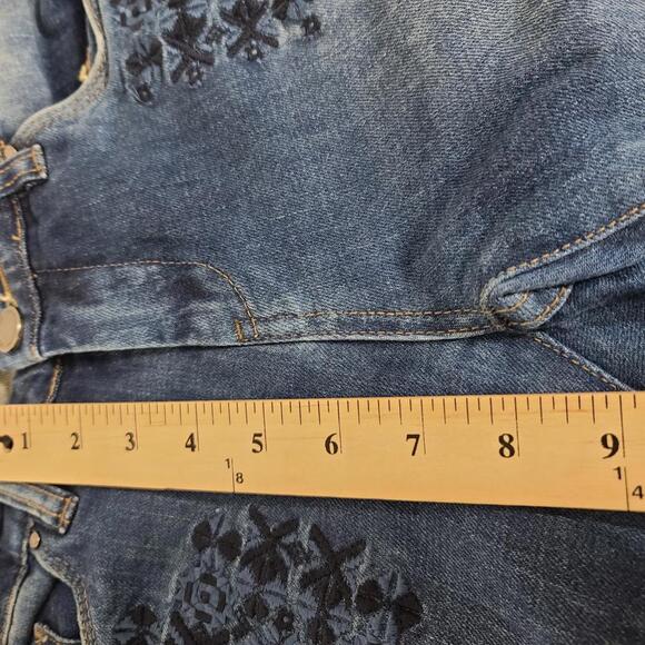 BLANKNYC Blue Denim Embroidered Raw Hem Skinny Jeans Women Size 26 - Picture 9 of 12